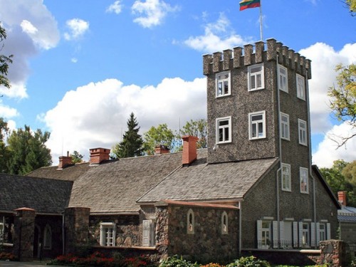 Baltijos spalvos, pietų ritmai